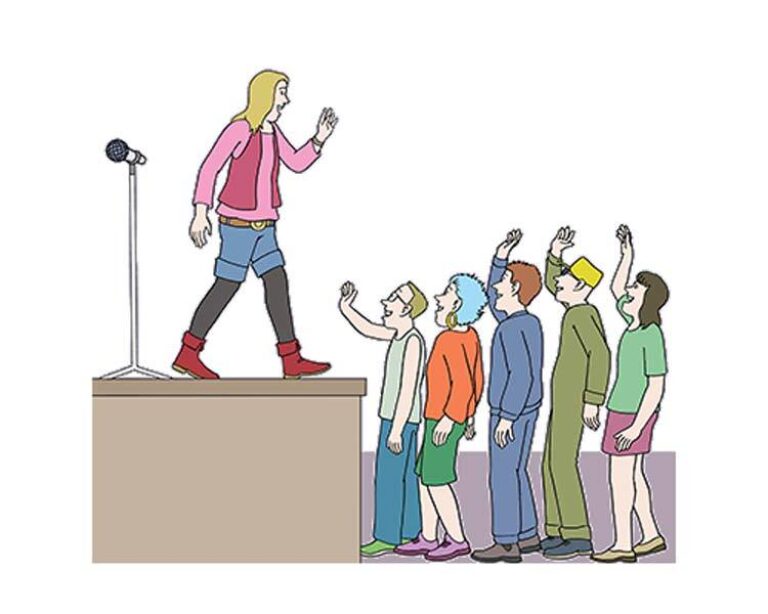 Eine Comic-Illustration von einer Person, die auf einer erhöhten Bühne neben einem Mikrofon steht und zu einem Publikum spricht, das zu ihr aufblickt und teilweise die Hände hebt.